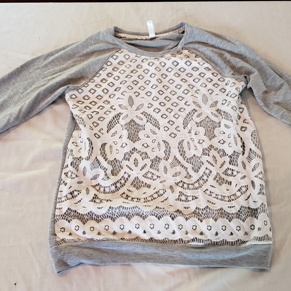 XL Girls Lace Sweatshirt